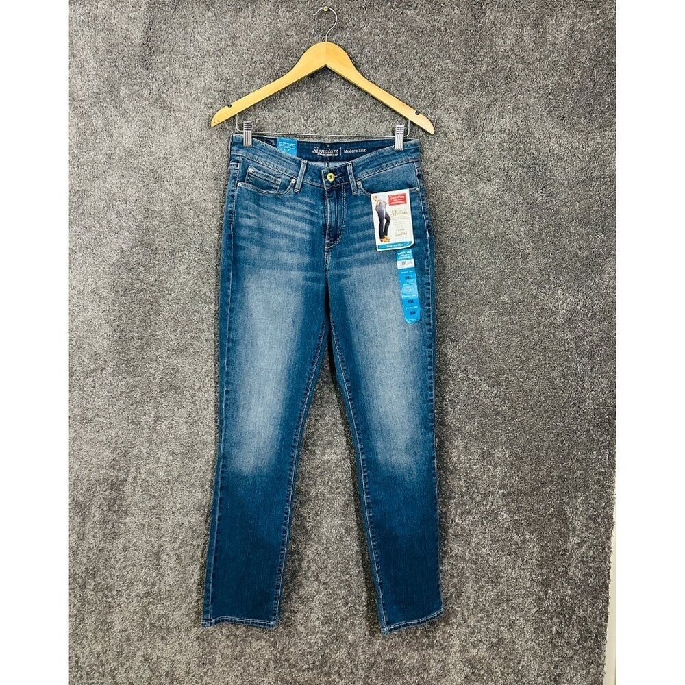 Signature By Levi Strauss & Co. Modern Slim Jeans Womens 8M Medium Wash Super St